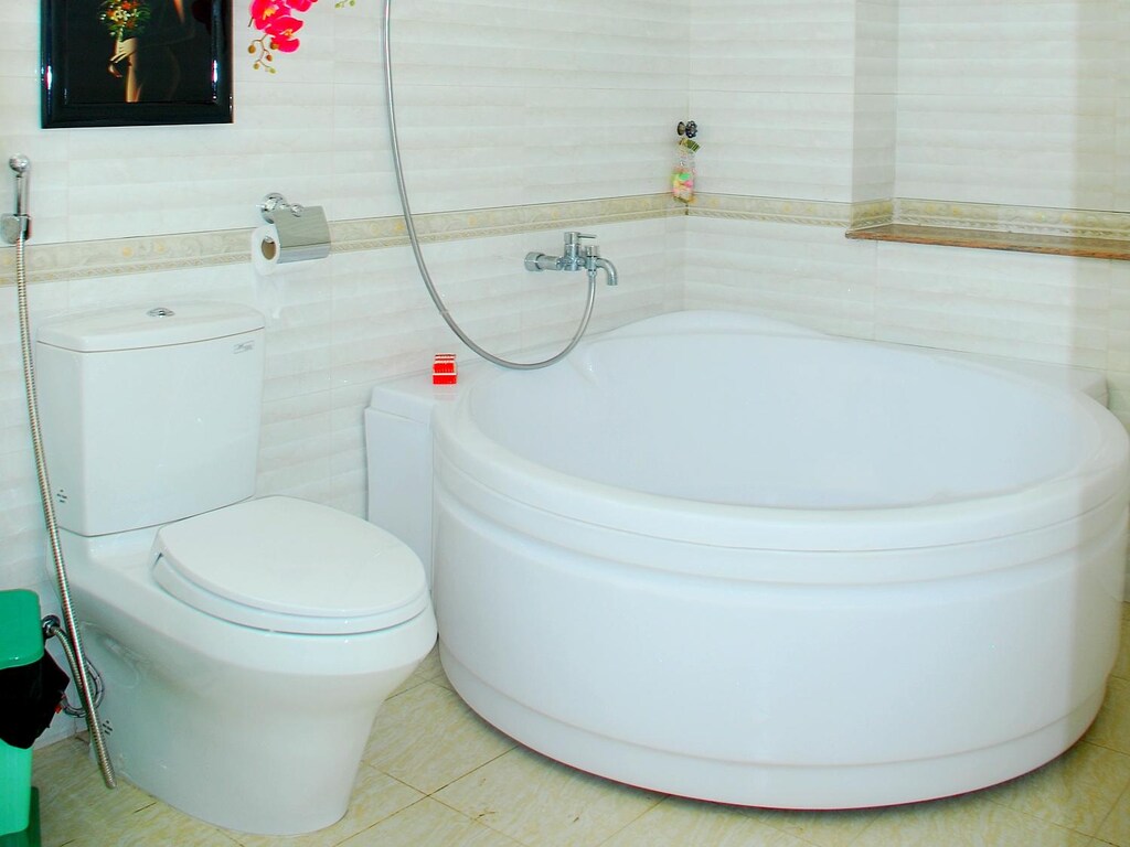 301933_120416160740408