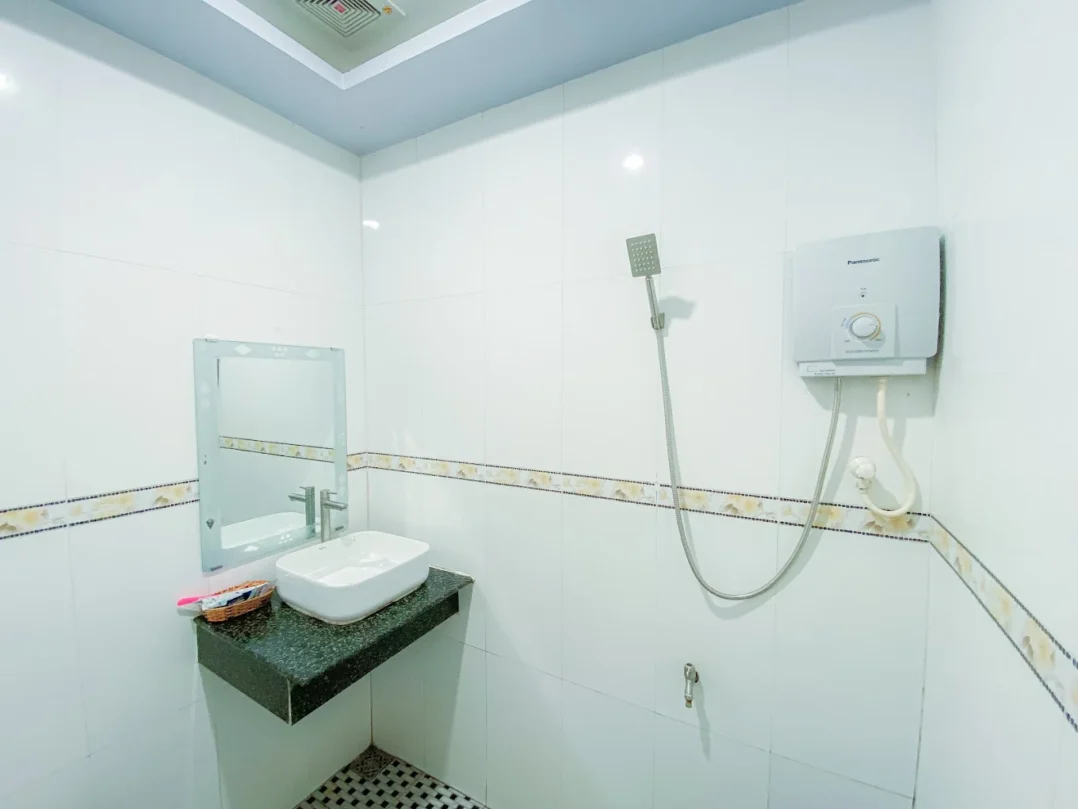 8165206C-F49B-4FFD-83EC-7A2899689E0B